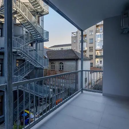 Leone Luxury Apartment *